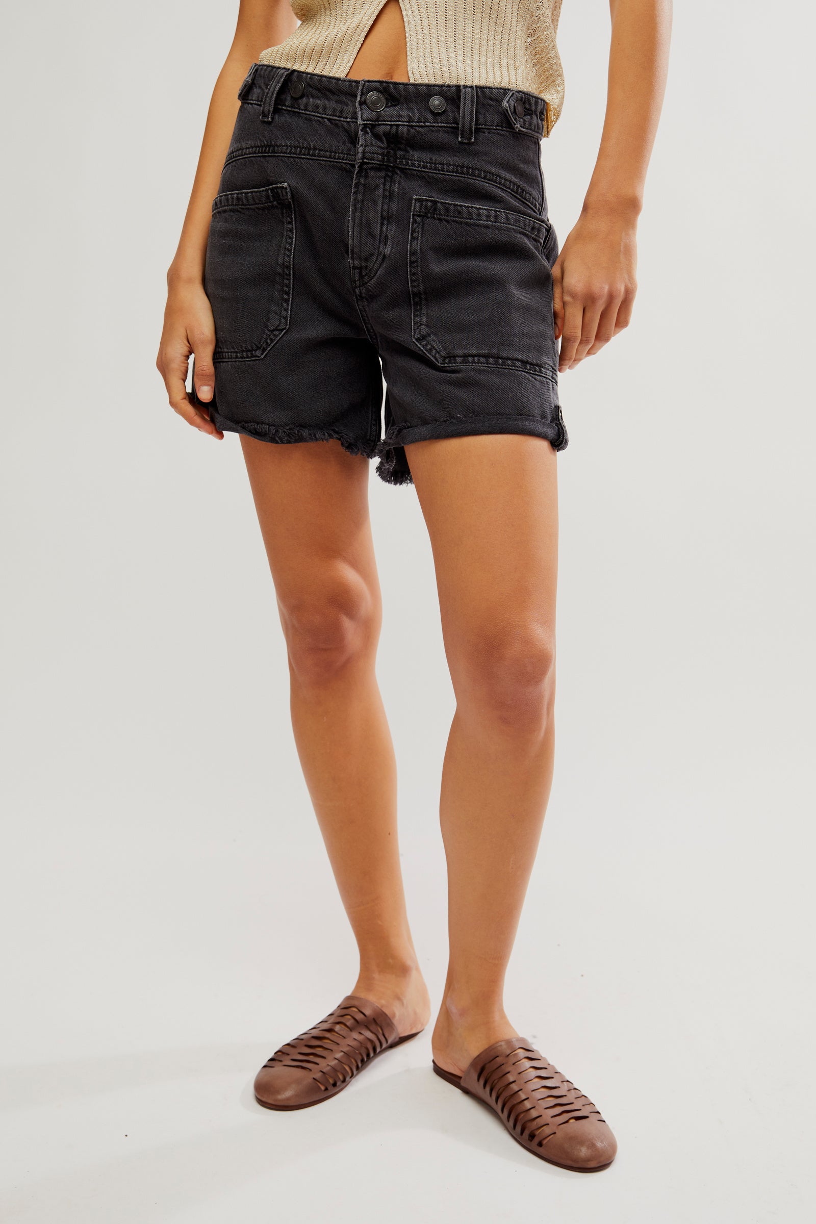 We The Free Palmer Shorts made from soft denim with a relaxed, easy fit. These shorts feature an elastic waistband with a drawstring, offering a comfortable and casual look, perfect for warmer days or relaxed outings, Outer Space