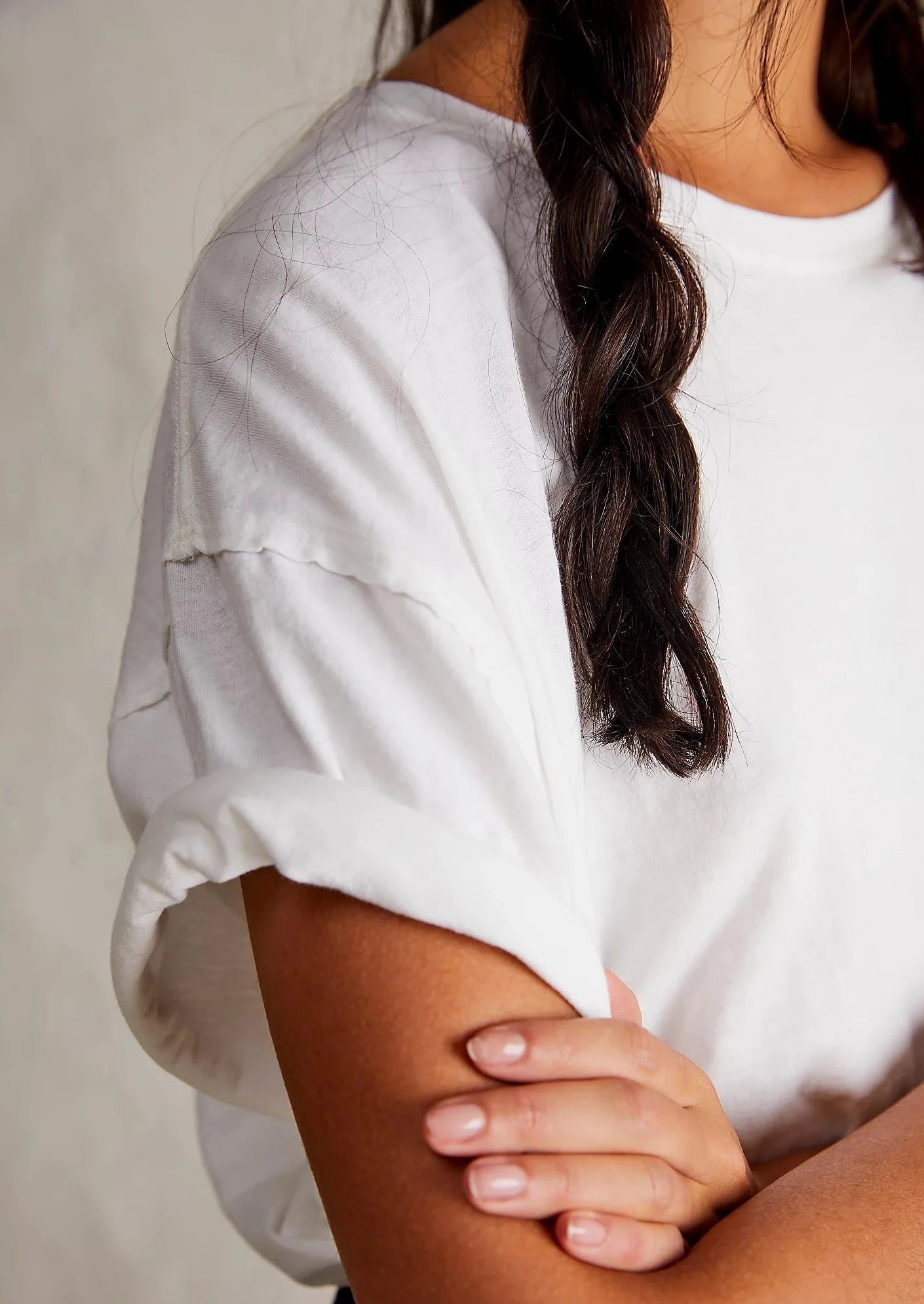 Free People The Nina Tee – A relaxed, classic-fit tee made from soft fabric, offering a comfortable and casual style, Ivory