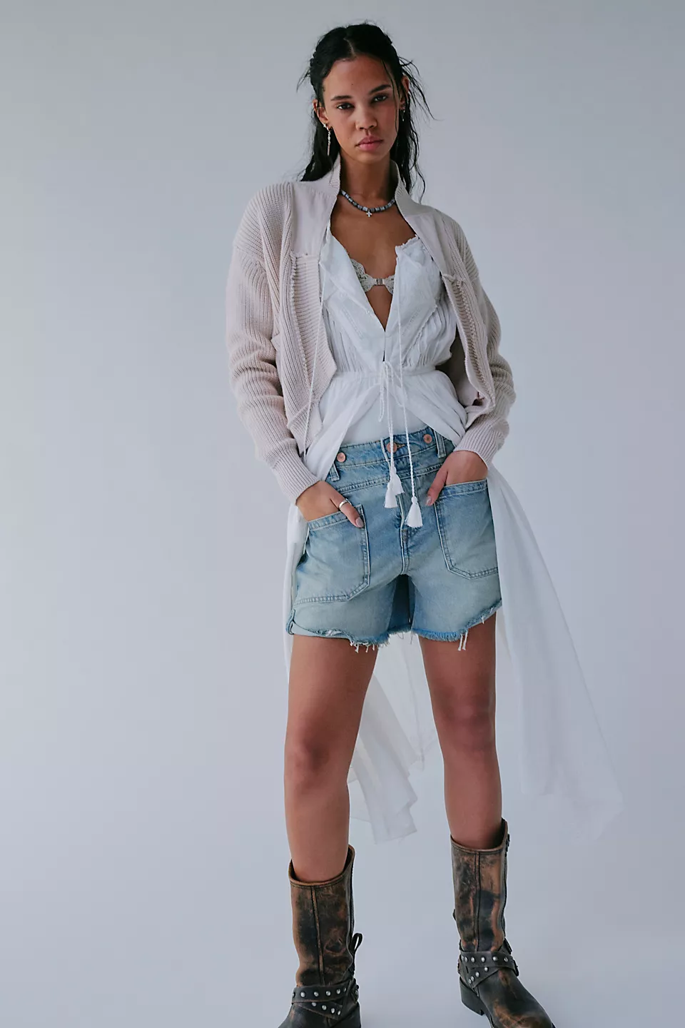 We The Free Palmer Shorts made from soft denim with a relaxed, easy fit. These shorts feature an elastic waistband with a drawstring, offering a comfortable and casual look, perfect for warmer days or relaxed outings, La La Land
