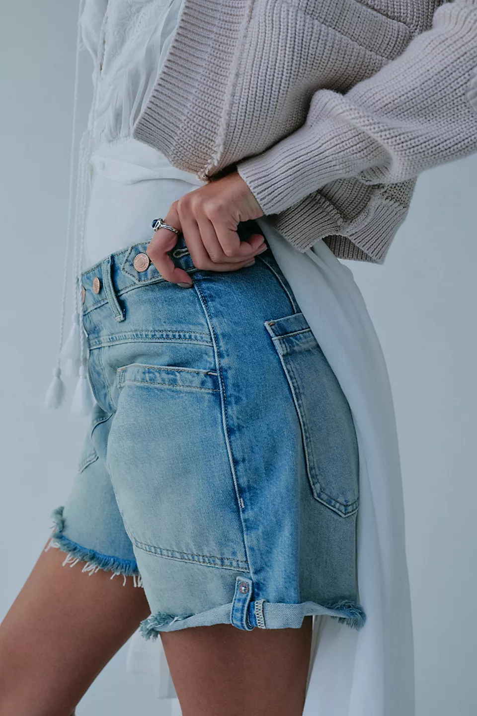 We The Free Palmer Shorts made from soft denim with a relaxed, easy fit. These shorts feature an elastic waistband with a drawstring, offering a comfortable and casual look, perfect for warmer days or relaxed outings, La La Land