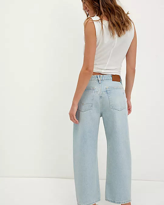 We The Free Deep Trance Dropped Boyfriend Jeans – Relaxed, slouchy jeans with a dropped waist, distressed detailing, and cuffed hems, offering a laid-back, casual look, Bleached Out
