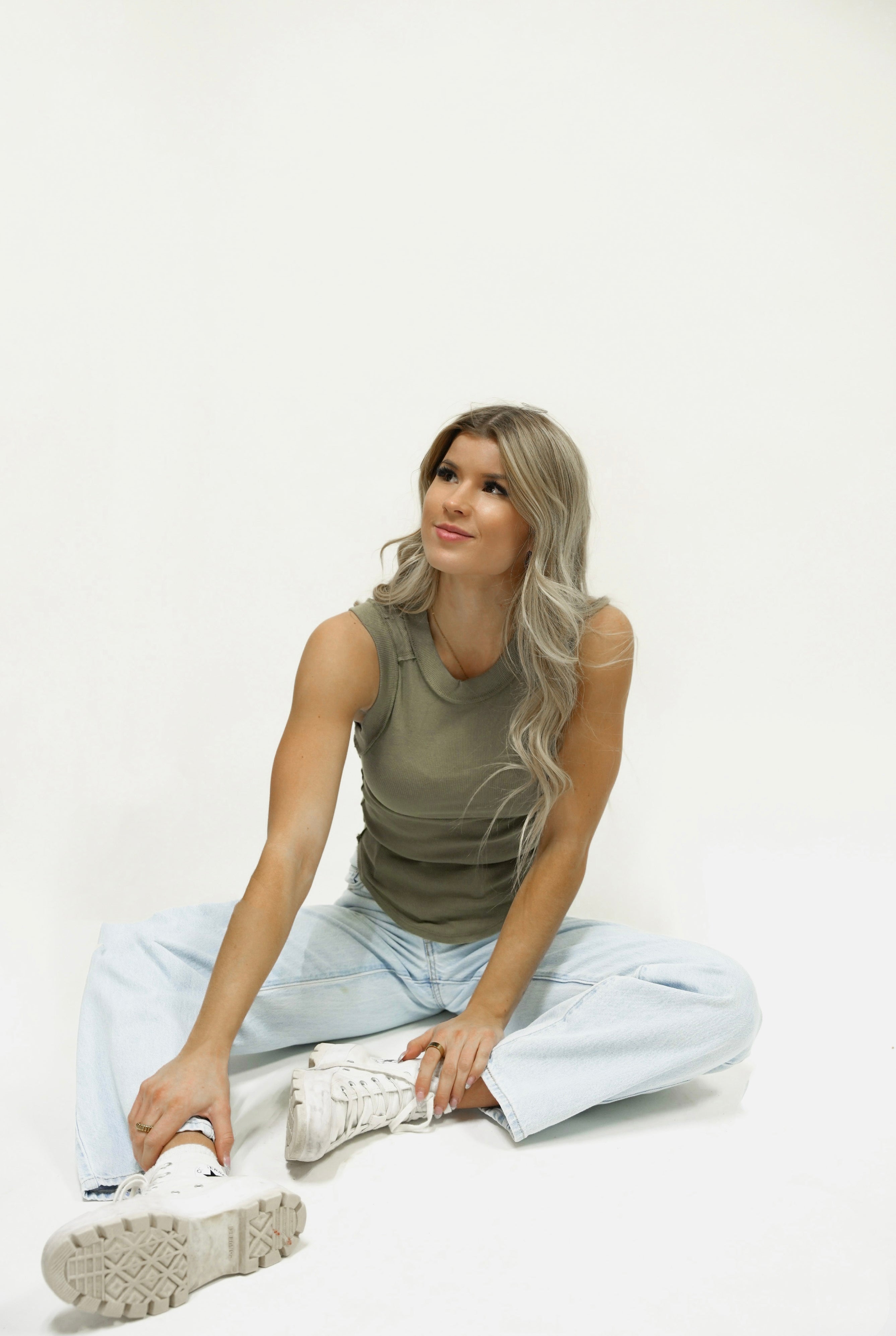 Free People Kate Tee made from soft fabric with a relaxed fit and a round neckline, Willow