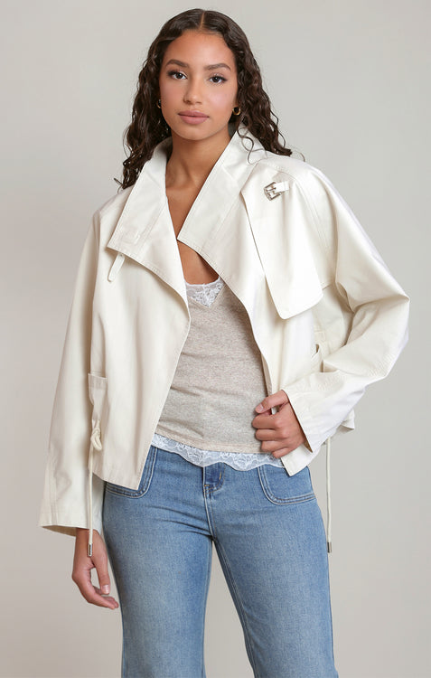 Off Duty Buckle-Neck Jacket | Cream