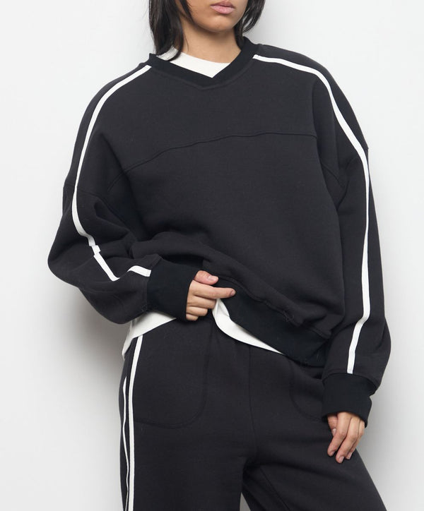 Vintage Varsity Pullover | Vintage Black