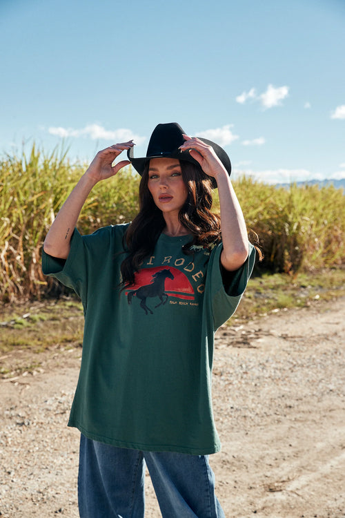 The Very Oversized I Love Country Music Tee | Green