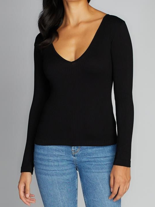 Perfectly Cozy Ribbed V-Neck Side Slit Long Sleeve Top in Black – Emma  Lou's Boutique